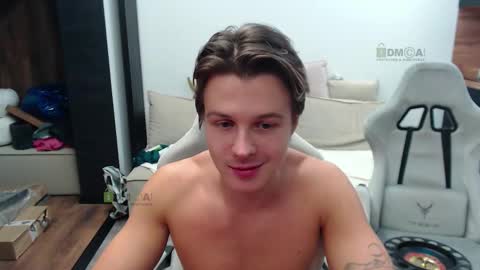 Snapshot of sunny1girl chatting on November 3, 7:37 pm Alice and Sergey online show from November 3, 7:37 pm