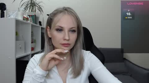 Naomi online show from January 26, 7:20 pm