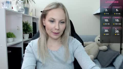 Naomi online show from October 8, 5:38 am