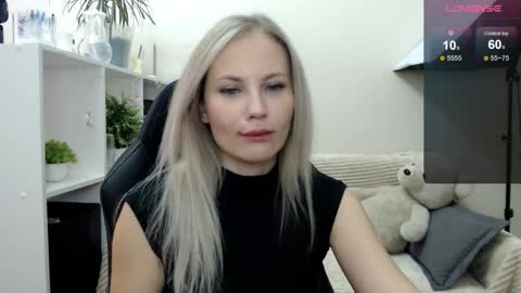 Naomi online show from October 22, 4:35 am