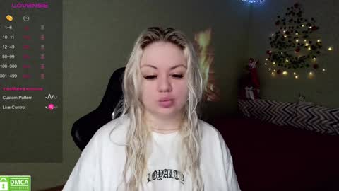 sunny mood online show from December 24, 6:28 pm