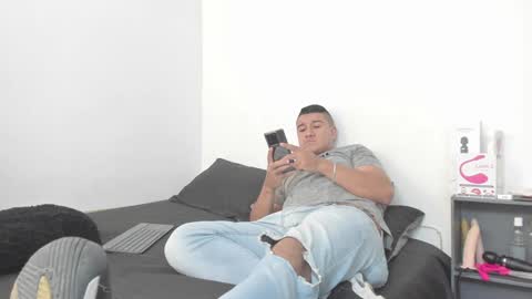 Christian Vanessa online show from December 2, 5:59 pm