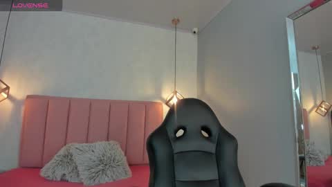 Snapshot of sunnycyrus chatting on September 27, 12:32 pm S U N N Y online show from September 27, 12:32 pm