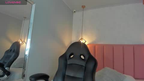 Snapshot of sunnycyrus chatting on October 25, 12:34 pm S U N N Y online show from October 25, 12:34 pm