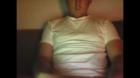 sunnygun0 online show from December 19, 9:28 pm