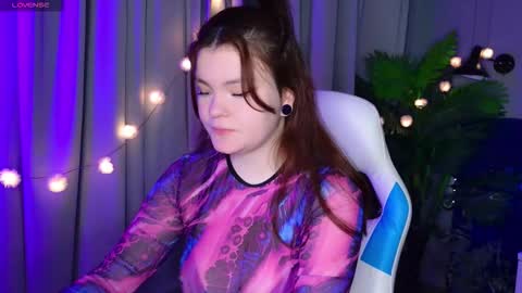 Snapshot of sunrise_enny chatting on December 15, 7:18 pm sunrise_enny online show from December 15, 7:18 pm