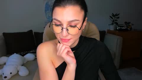 Snapshot of sunsetwithava chatting on February 9, 5:08 am sunsetwithava online show from February 9, 5:08 am