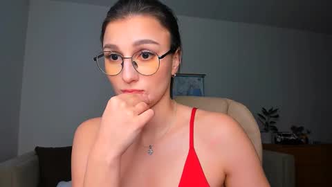 Snapshot of sunsetwithava chatting on February 9, 8:11 am sunsetwithava online show from February 9, 8:11 am