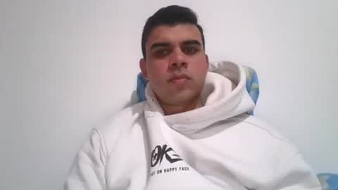 Snapshot of sunxmoonx chatting on December 14, 6:56 pm sunxmoonx online show from December 14, 6:56 pm