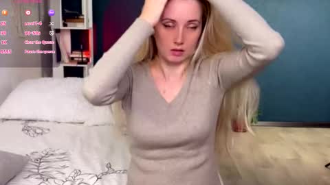 Snapshot of super_peach_stream chatting on October 19, 2:29 pm ANNApvt open full info in bio online show from October 19, 2:29 pm