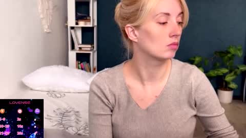 Snapshot of super_peach_stream chatting on November 11, 10:59 am ANNApvt open full info in bio online show from November 11, 10:59 am