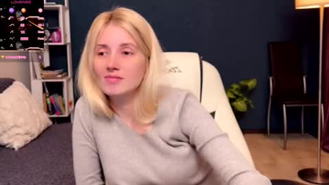 Snapshot of super_peach_stream chatting on November 28, 3:04 pm ANNApvt open full info in bio online show from November 28, 3:04 pm