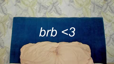 Snapshot of superior_cat chatting on January 18, 5:10 am Una online show from January 18, 5:10 am