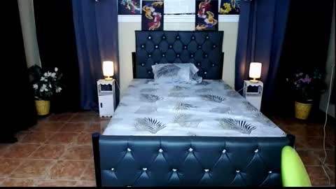 superlatinawild4ux online show from November 6, 11:33 am