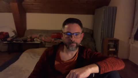 Snapshot of supersquirrel81 chatting on October 23, 6:17 pm supersquirrel81 online show from October 23, 6:17 pm