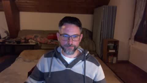 Snapshot of supersquirrel81 chatting on October 24, 9:22 pm supersquirrel81 online show from October 24, 9:22 pm