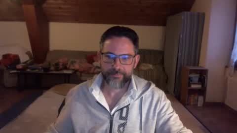 Snapshot of supersquirrel81 chatting on November 16, 4:01 pm supersquirrel81 online show from November 16, 4:01 pm