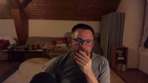 Snapshot of supersquirrel81 chatting on November 22, 5:12 pm supersquirrel81 online show from November 22, 5:12 pm