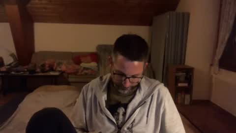 Snapshot of supersquirrel81 chatting on November 25, 7:58 pm supersquirrel81 online show from November 25, 7:58 pm