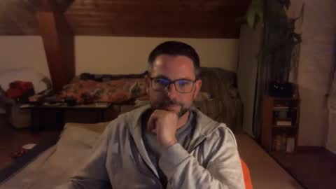 Snapshot of supersquirrel81 chatting on December 5, 4:58 pm supersquirrel81 online show from December 5, 4:58 pm