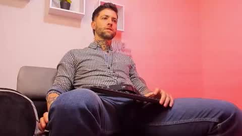 Snapshot of supreme_alpha_ chatting on November 7, 3:17 am supreme_alpha_ online show from November 7, 3:17 am