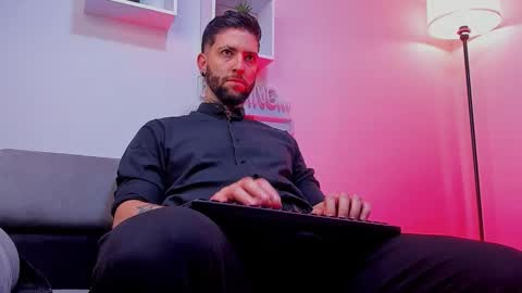 Snapshot of supreme_alpha_ chatting on November 17, 3:45 am supreme_alpha_ online show from November 17, 3:45 am