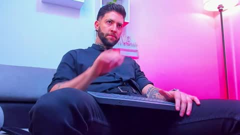 Snapshot of supreme_alpha_ chatting on November 21, 3:16 am supreme_alpha_ online show from November 21, 3:16 am