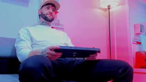 Snapshot of supreme_alpha_ chatting on November 22, 4:55 am supreme_alpha_ online show from November 22, 4:55 am