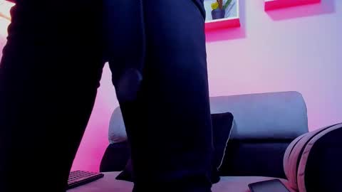 Snapshot of supreme_alpha_ chatting on November 28, 7:49 pm supreme_alpha_ online show from November 28, 7:49 pm