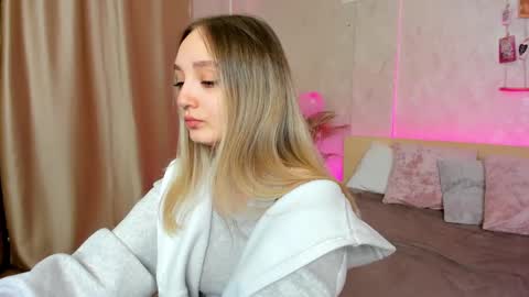 Annie online show from February 18, 12:59 am