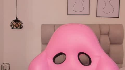 Susan online show from October 1, 8:48 pm