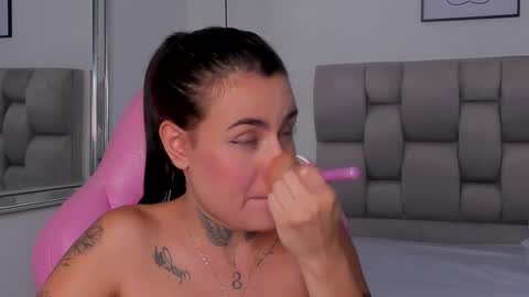 Susan online show from October 15, 7:47 pm