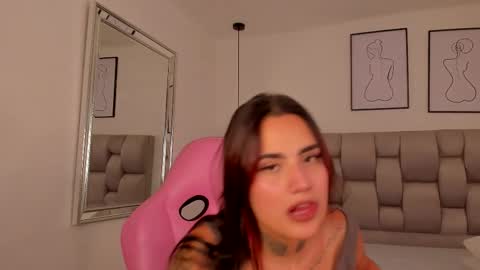 Susan online show from November 10, 9:03 pm