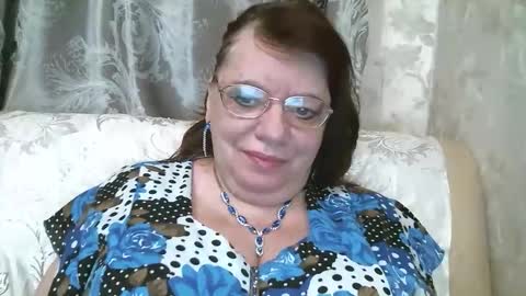 Snapshot of susanaahsun chatting on December 2, 11:59 am SusanaAhSun online show from December 2, 11:59 am