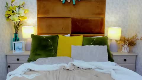 Susan online show from February 18, 9:32 am