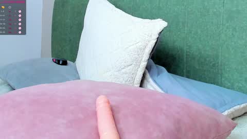 Amelia  online show from January 27, 10:49 pm