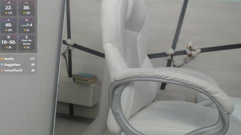 Snapshot of sussy_leon chatting on March 5, 7:27 pm sussy leon online show from March 5, 7:27 pm