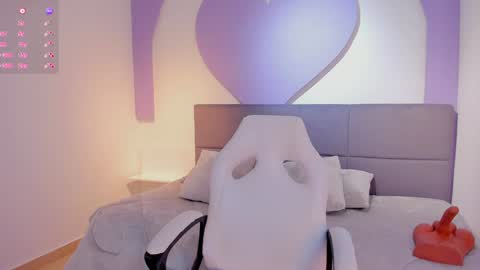 sussy_sweet4u online show from February 8, 8:31 am