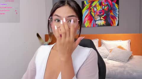 sussy_sweet4u online show from February 12, 8:59 am