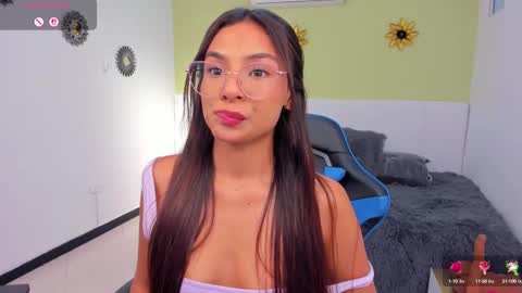 sussy_sweet4u online show from March 7, 9:18 am