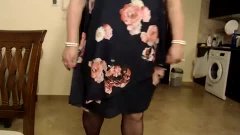 My name is Sissy or more fully Suzanna Aprilia Maria Mariquita Catarina Chinita Banci. Soy una puta - que chimba ladybug online show from December 2, 7:27 pm