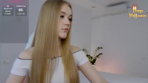 Snapshot of suzipons chatting on October 16, 1:12 pm Suzi online show from October 16, 1:12 pm