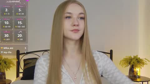 Snapshot of suzipons chatting on October 23, 1:21 pm Suzi online show from October 23, 1:21 pm