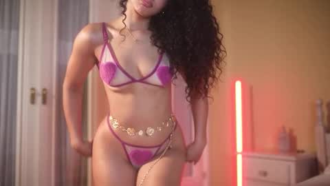 suzysuza online show from September 22, 3:14 pm