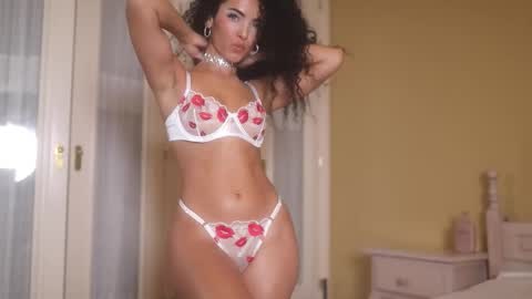 suzysuza online show from November 20, 11:54 am