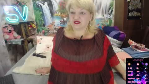 Snapshot of svetifox chatting on December 1, 8:31 pm Sveti online show from December 1, 8:31 pm