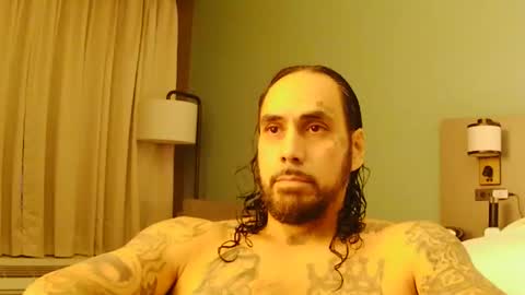 Snapshot of swansonlongfellow chatting on December 18, 12:00 pm swansonlongfellow online show from December 18, 12:00 pm