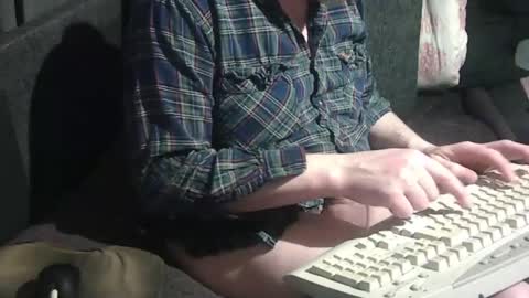 Snapshot of swartarn chatting on January 24, 1:24 am ArnSwart online show from January 24, 1:24 am