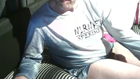 Snapshot of swartarn chatting on September 27, 11:43 pm ArnSwart online show from September 27, 11:43 pm