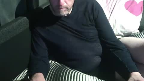 Snapshot of swartarn chatting on October 3, 10:51 pm ArnSwart online show from October 3, 10:51 pm